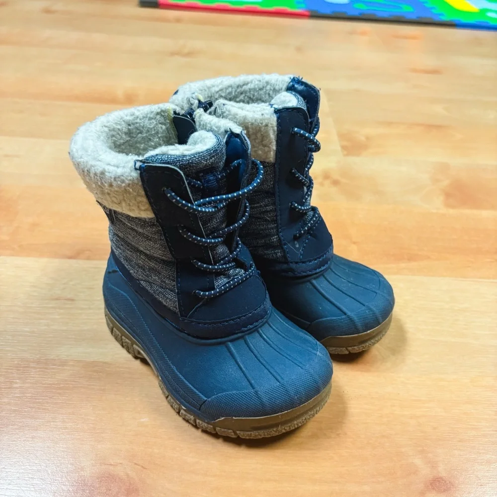 Oshkosh Blue Faux Fur Lined Snoe Cold Weather Wintet Snow Boot Toddler 5